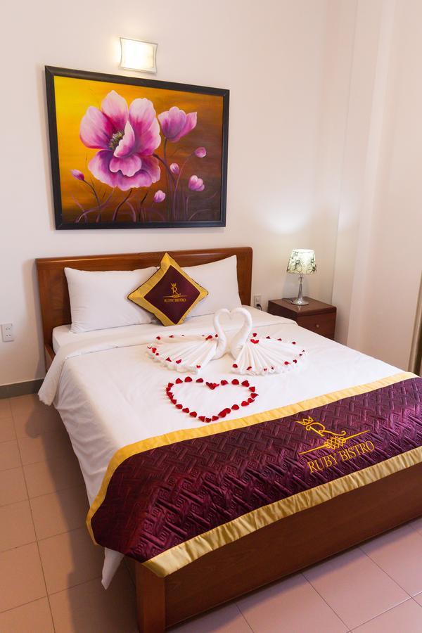 Ruby Bistro Hotel Хуе Екстериор снимка