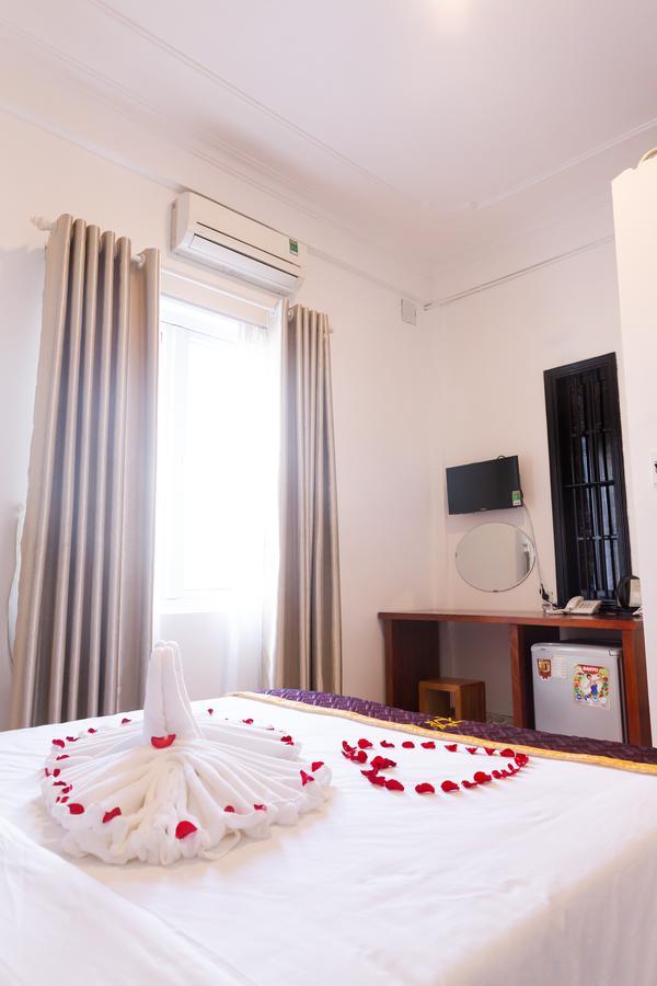 Ruby Bistro Hotel Хуе Екстериор снимка
